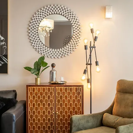 Luxe Apartment *